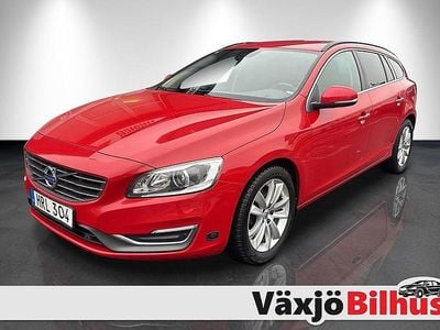 Begagnad Volvo V60 Momentum 136 HK (100 kW) 2015 Röd Kombi