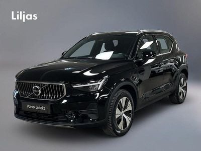 Begagnad Volvo XC40 Core 214 HK (157 kW) 2023 Svart SUV