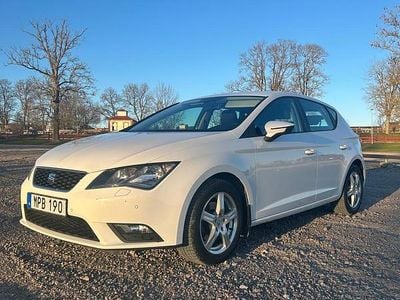 Begagnad Seat Leon 110 HK (80 kW) 2014 Candy white Halvkombi