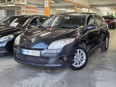 Begagnad Renault Mégane III 90 HK (66 kW) 2010 Svart Halvkombi