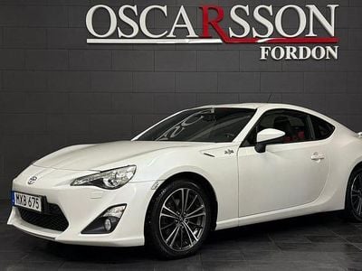 Vit Begagnad 2012 Toyota GT86 GT Sportkupé | 189 900 kr