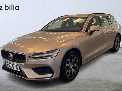 Grå Begagnad 2023 Volvo V60 Kombi | 314 900 kr (Bra pris)