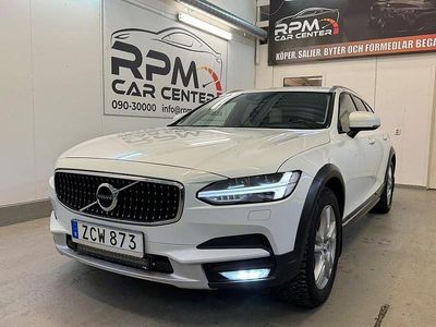 Vit Begagnad 2017 Volvo V90 CC Momentum Kombi | 215 000 kr (Lite dyr)