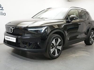 Svart Begagnad 2022 Volvo XC40 Plus SUV | 339 900 kr (Superpris)