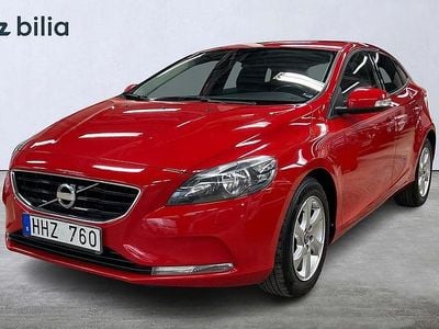 Röd Begagnad 2013 Volvo V40 Kinetic Halvkombi | 119 000 kr (Dyr)