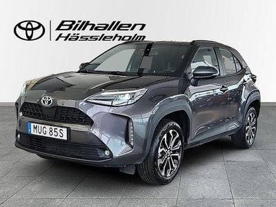 Begagnad Toyota Yaris Cross Active 92 HK (67 kW) 2023 Mörkgrå SUV
