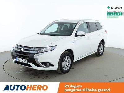 Vit Begagnad 2016 Mitsubishi Outlander SUV | 166 000 kr
