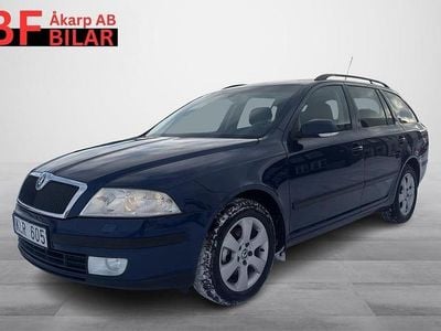 Mörkblå Begagnad 2008 Skoda Octavia Kombi | 44 500 kr (Lite dyr)