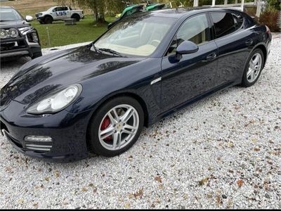 Porsche Panamera 4