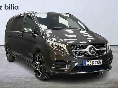 Grå Begagnad 2022 Mercedes V300 Minibuss | 619 000 kr (Dyr)
