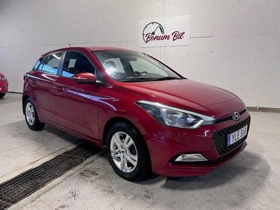 Röd Begagnad 2017 Hyundai i20 Comfort Halvkombi | 89 900 kr (Bra pris)