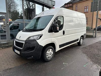 begagnad Peugeot Boxer Van 335 2.2 L2H2 PRO+ BlueHDi / Moms