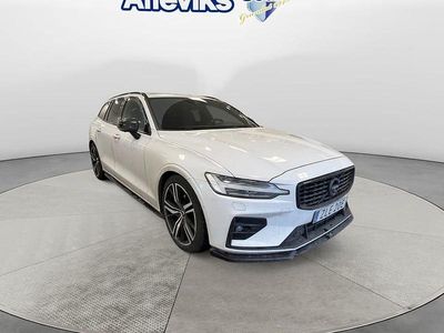Vit Begagnad 2020 Volvo V60 R-Design Kombi | 309 000 kr