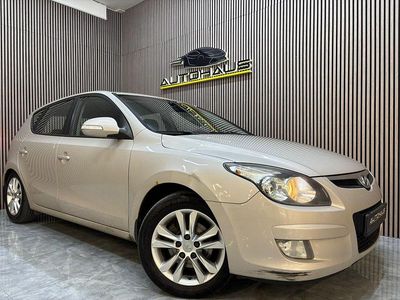 Begagnad Hyundai i30 90 HK (66 kW) 2009 Ljusbrun Halvkombi