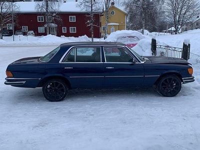 Begagnad Mercedes 280 185 HK (136 kW) 1975