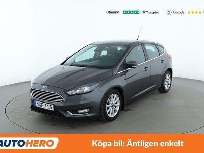 Grå Begagnad 2015 Ford Focus Titanium Halvkombi | 101 000 kr (Marknadspris)