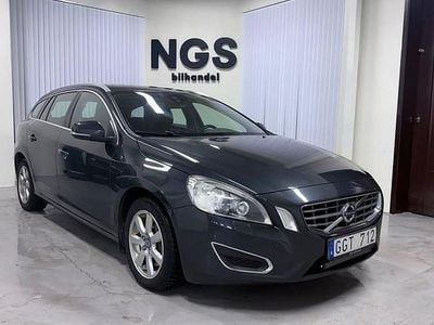 Grå Begagnad 2011 Volvo V60 Summum Kombi | 95 900 kr (Marknadspris)