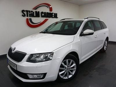 Vit Begagnad 2015 Skoda Octavia Ambition Kombi | 119 800 kr (Marknadspris)