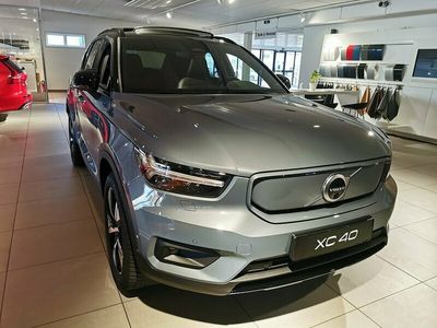 Grå Begagnad 2021 Volvo XC40 SUV | 719 900 kr