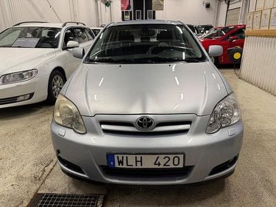 Blå Begagnad 2004 Toyota Corolla Halvkombi | 39 990 kr (Bra pris)