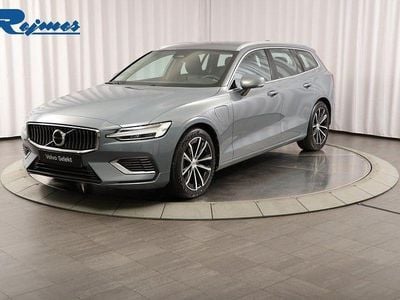 Thunder grey metallic Begagnad 2023 Volvo V60 Plus Kombi | 369 900 kr (Marknadspris)