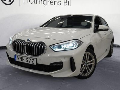 Begagnad BMW 118 M Sport 136 HK (100 kW) 2023 Vit Halvkombi