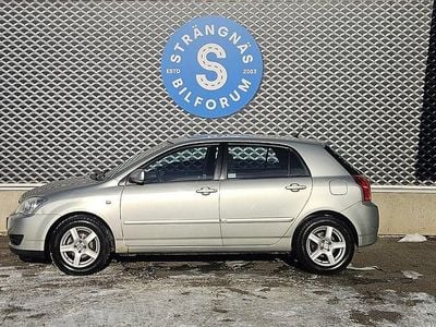 Begagnad Toyota Corolla 110 HK (80 kW) 2006 Silver Halvkombi