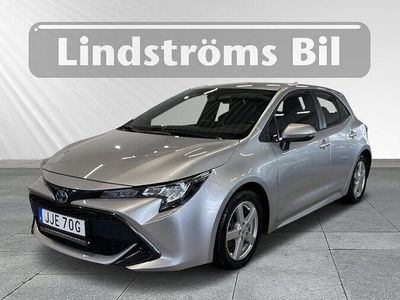 begagnad Toyota Corolla Hybrid Corolla Verso1,8 5D Active V-hjul 2022, Kombi