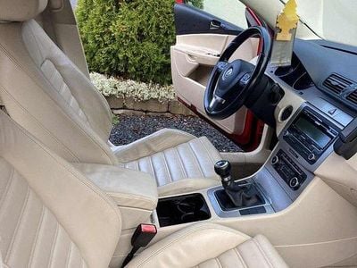 Röd Begagnad 2010 VW Passat Sportline Kombi | 36 000 kr (Marknadspris)