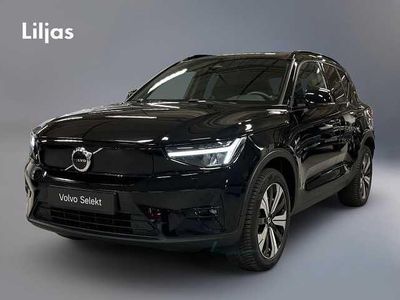 Svart Begagnad 2022 Volvo XC40 Plus SUV | 329 000 kr