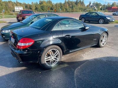 Svart Begagnad 2006 Mercedes SLK200 Cab | 129 000 kr (Dyr)