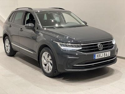 Urano grey Begagnad 2023 VW Tiguan SUV | 299 900 kr (Marknadspris)