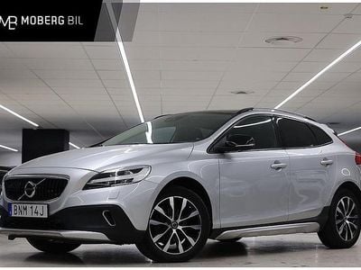 Silver Begagnad 2019 Volvo V40 Momentum Halvkombi | 224 900 kr (Dyr)