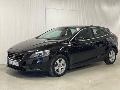 Begagnad Volvo V40 Summum 116 HK (85 kW) 2013 Svart Halvkombi
