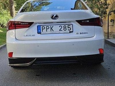Lexus IS300h
