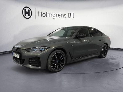 Grå Begagnad 2023 BMW i4 Comfort Edition Sedan | 559 500 kr (Marknadspris)