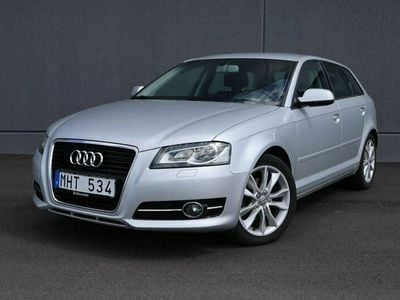 Begagnad Audi A3 Sportback Ambition 141 HK (103 kW) 2012 Silver Halvkombi