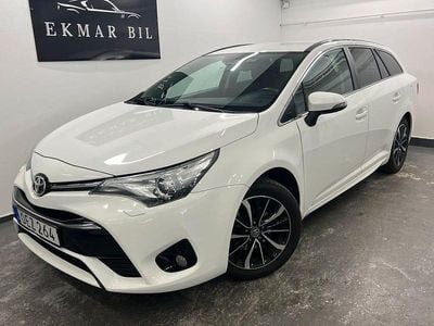 Begagnad Toyota Avensis 147 HK (108 kW) 2018 Vit Kombi