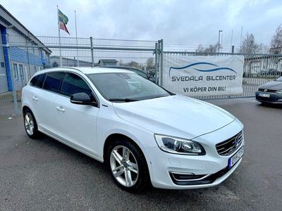 Vit Begagnad 2013 Volvo V60 Summum Kombi | 144 500 kr (Marknadspris)