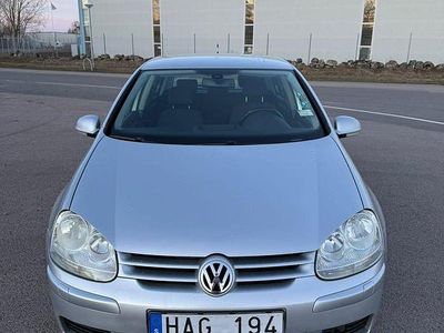 Begagnad VW Golf VI 102 HK (75 kW) 2008 Halvkombi