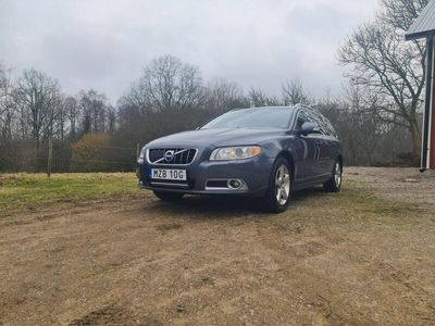 begagnad Volvo V70 D5 AWD Geartronic Summum Euro 4