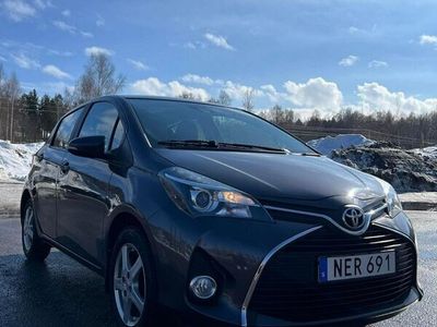 begagnad Toyota Yaris 5-dörrar 1.33 Dual VVT-i Euro 6 (6000mil)