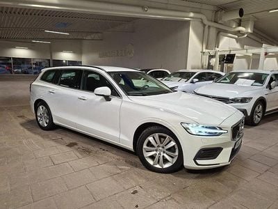 Ice vit Begagnad 2022 Volvo V60 Pro Kombi | 229 800 kr (Superpris)