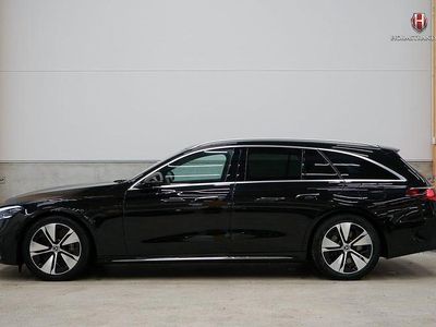 Svart Begagnad 2025 Mercedes E300 AMG line | 649 900 kr (Marknadspris)
