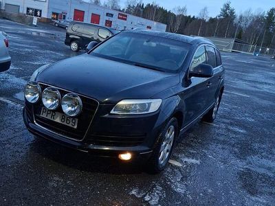 Mörkblå Begagnad 2007 Audi Q7 SUV | 89 000 kr