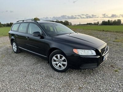 begagnad Volvo V70 T4 180hk mycket fin, nyskattad, nyservad, nybess