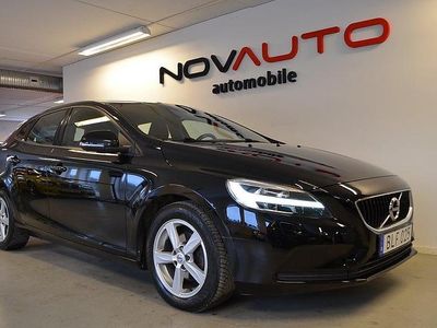 Begagnad Volvo V40 Momentum 120 HK (88 kW) 2016 Svart Halvkombi