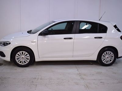 begagnad Fiat Tipo 1.4 FIRE EU6 V-hjul 2017, Halvkombi