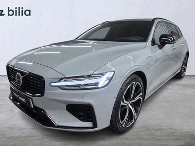 Grå Begagnad 2025 Volvo V60 Ultra Kombi | 499 000 kr