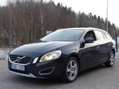 Begagnad Volvo V60 Summum 163 HK (119 kW) 2011 Grå metallic Kombi
